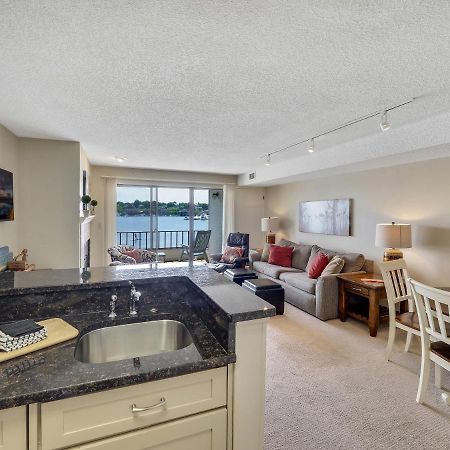 228 Edgewater Inn Charlevoix Εξωτερικό φωτογραφία