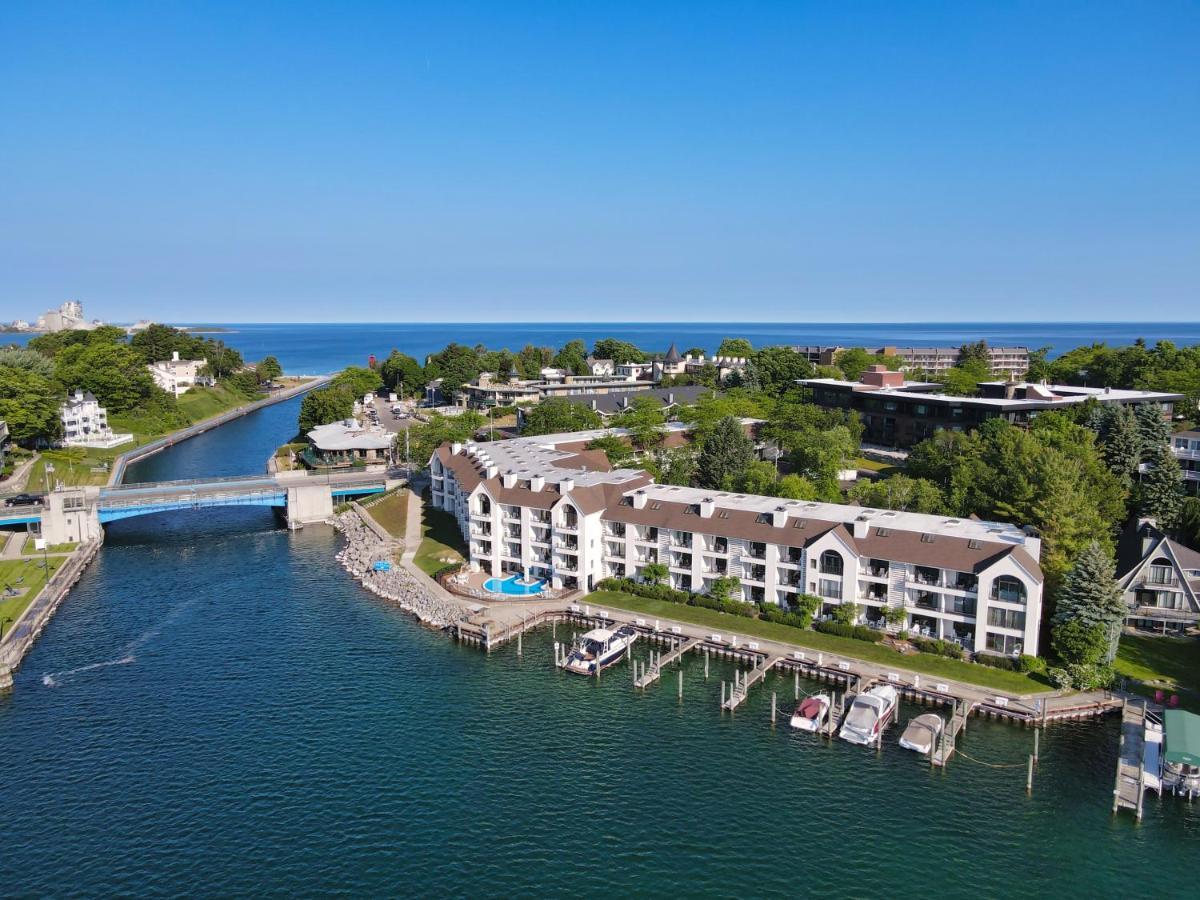 228 Edgewater Inn Charlevoix Εξωτερικό φωτογραφία